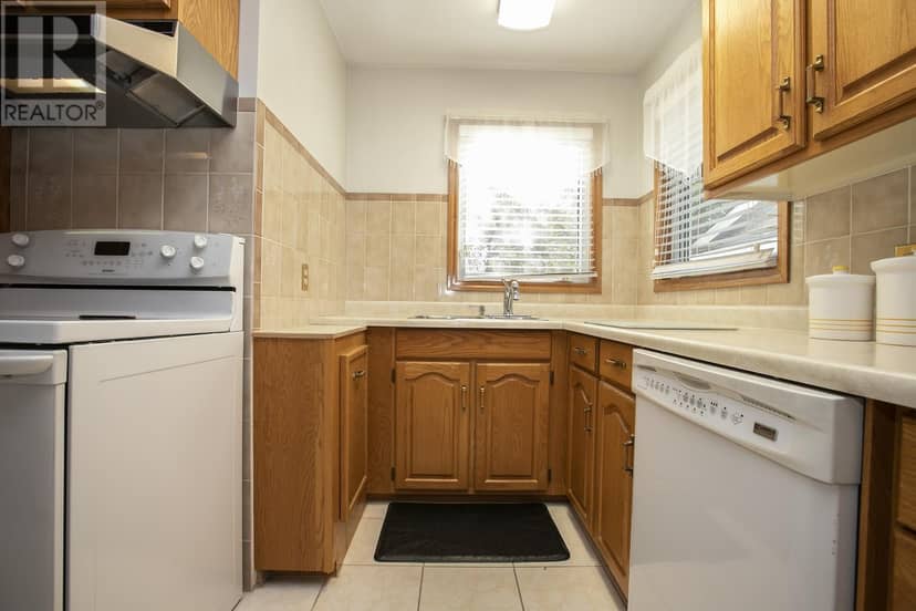 57 McCrea ST — photo 17 of 40