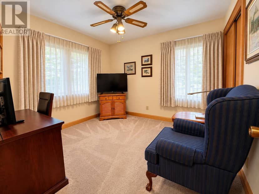367 Northern Ave. E. — photo 19 of 39