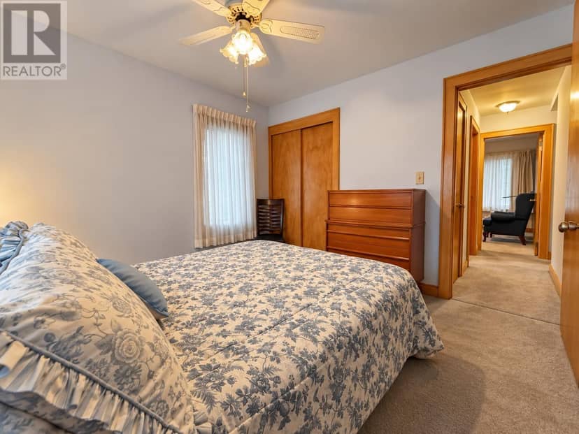 367 Northern Ave. E. — photo 18 of 39