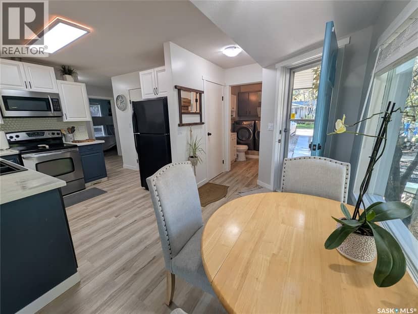 58 Procter DRIVE — photo 8 of 40