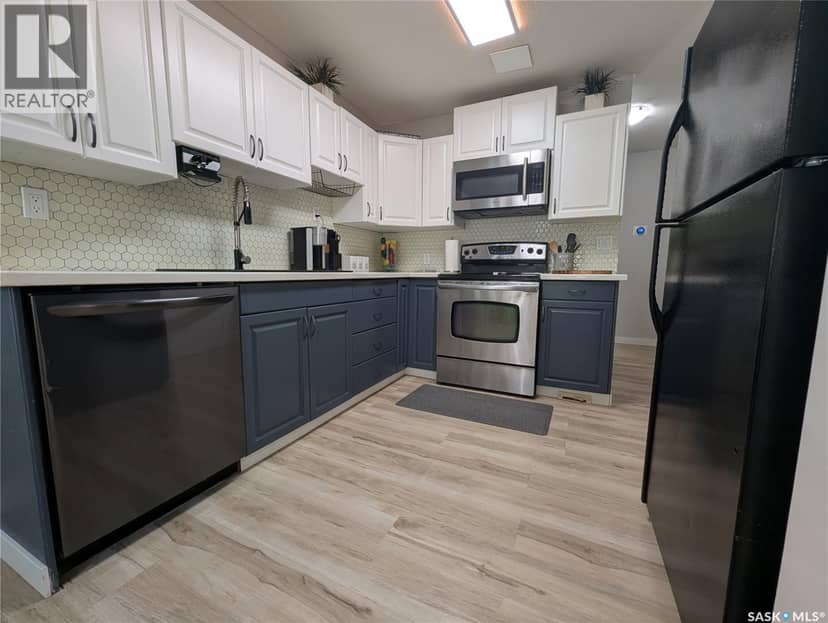 58 Procter DRIVE — photo 4 of 40