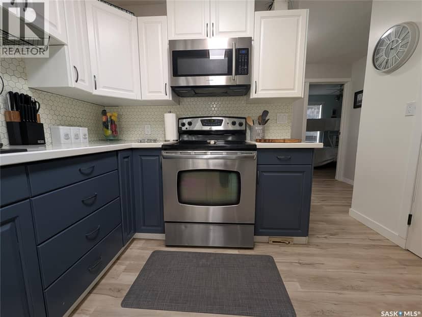 58 Procter DRIVE — photo 7 of 40