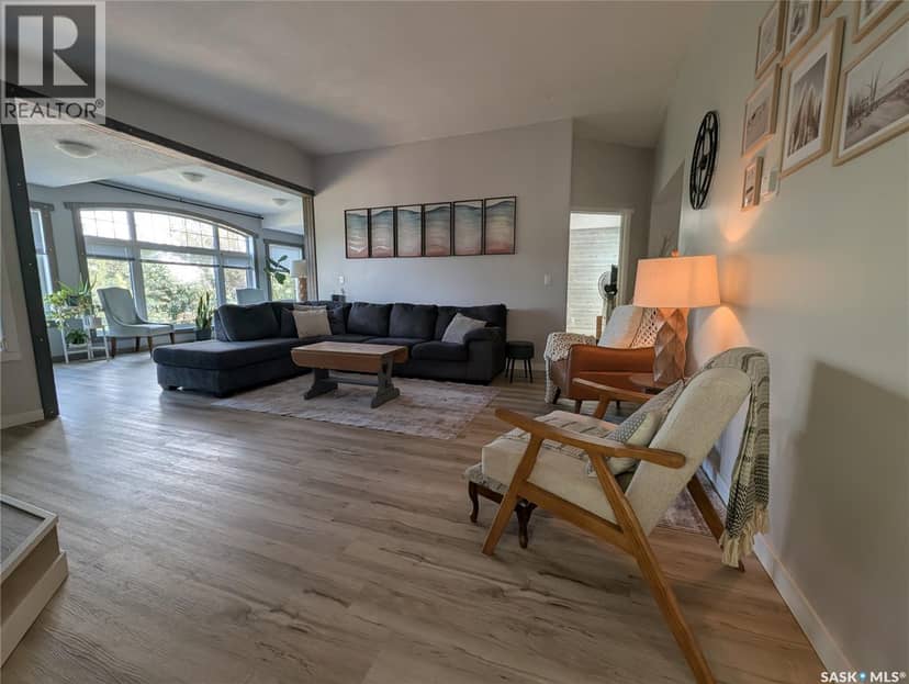 58 Procter DRIVE — photo 12 of 40