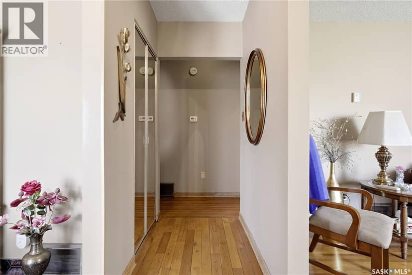 2354 Harvey STREET — photo 13 of 40