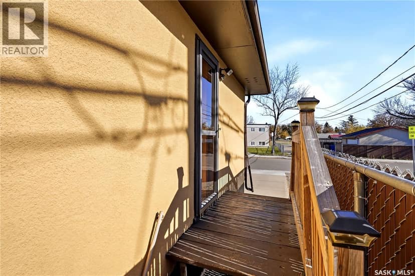 2354 Harvey STREET — photo 32 of 40