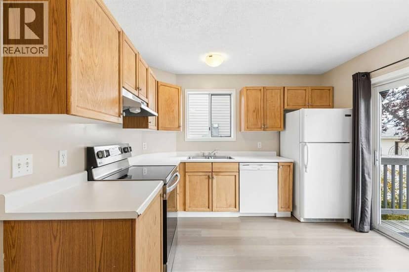 172 Harvest Gold Heights NE — photo 16 of 40