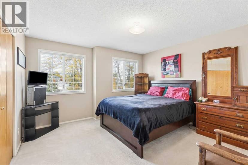 172 Harvest Gold Heights NE — photo 18 of 40