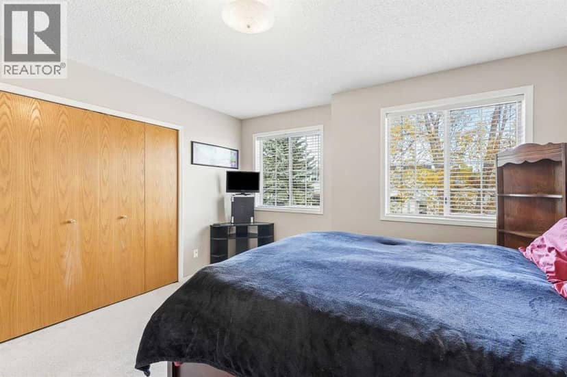 172 Harvest Gold Heights NE — photo 19 of 40
