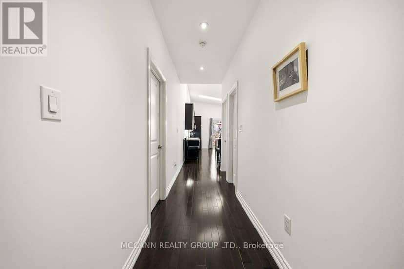 124 Scarboro Crescent — photo 25 of 40