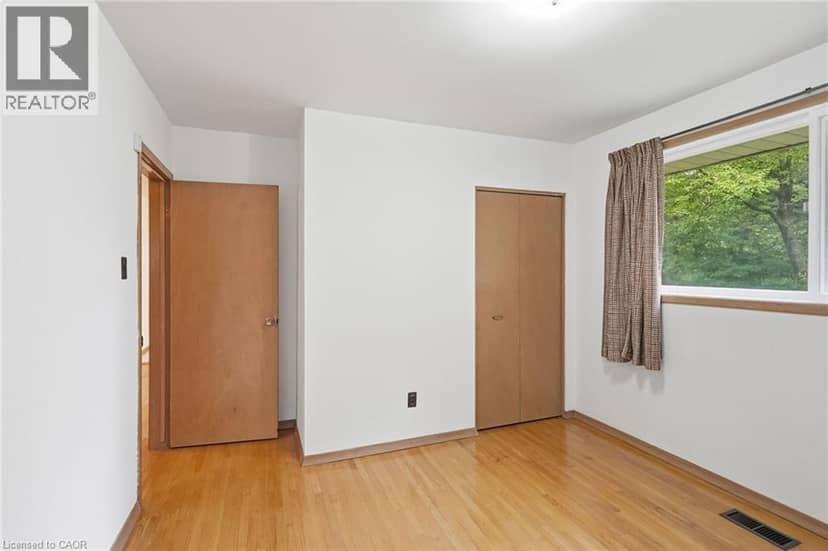 44 MCDONALD Court — photo 14 of 27