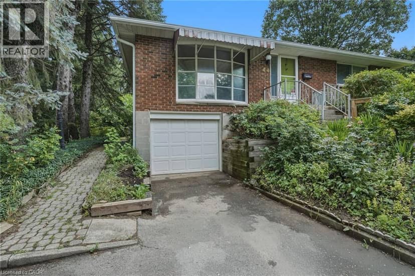 44 MCDONALD Court, Waterdown, photo 2