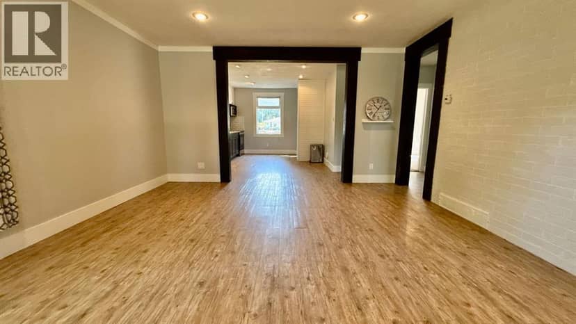 1408 12 Avenue S, Lethbridge, photo 3