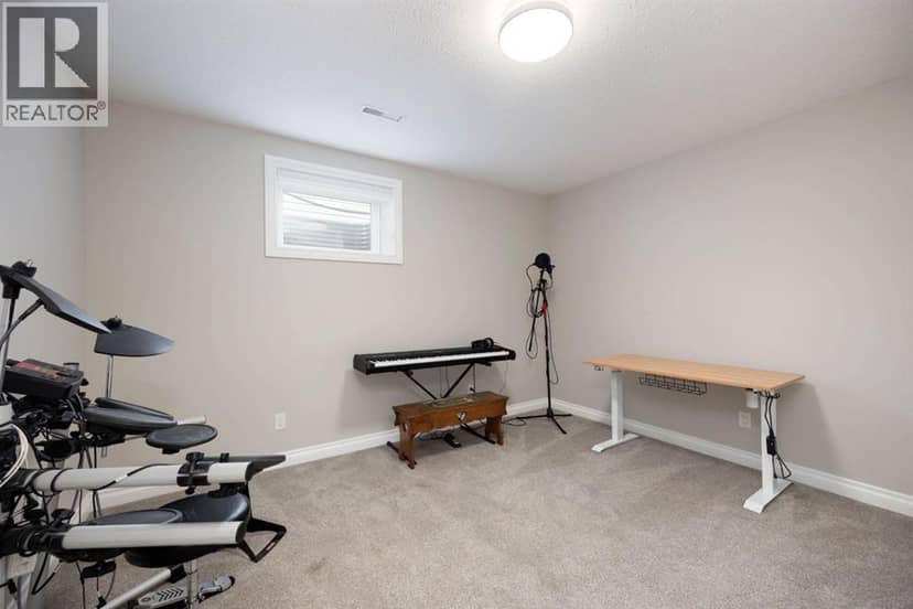 177 Swanson Crescent — photo 28 of 40