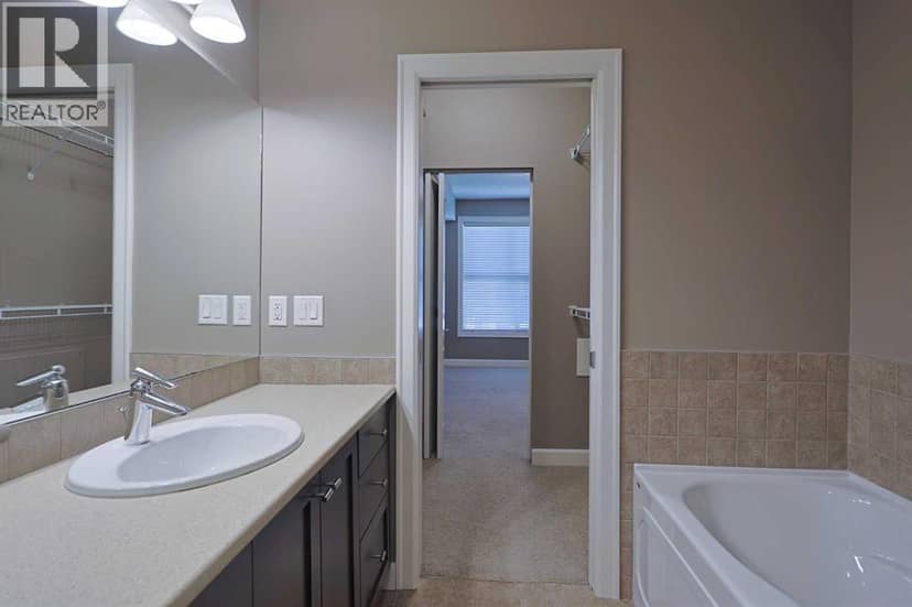 421, 88 Arbour Lake Road NW — photo 22 of 40