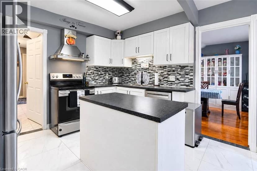 46 ROBSON Avenue — photo 18 of 40
