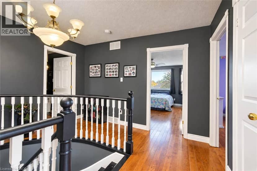 46 ROBSON Avenue — photo 26 of 40