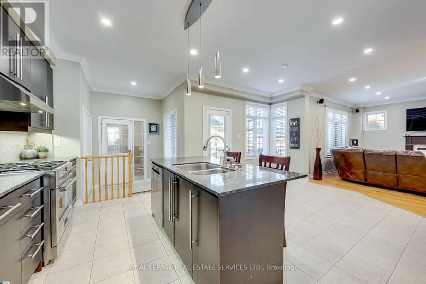 96 Thomas Street — photo 16 of 40
