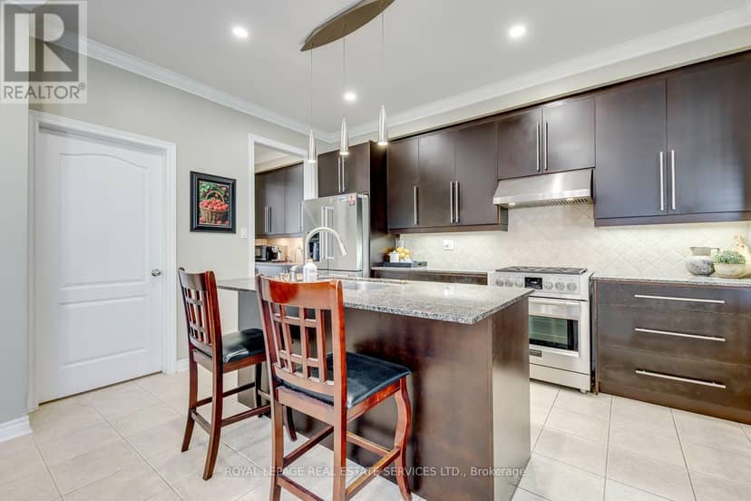 96 Thomas Street — photo 14 of 40