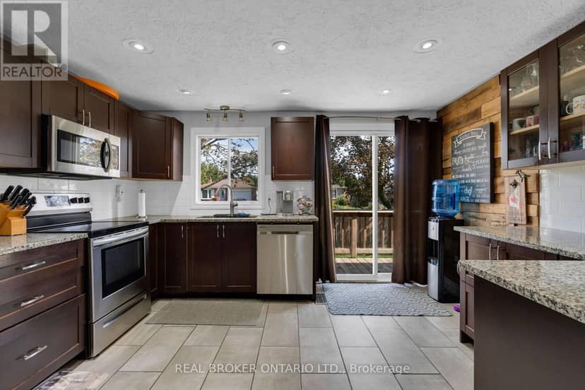 37 Hickling Trail — photo 13 of 40
