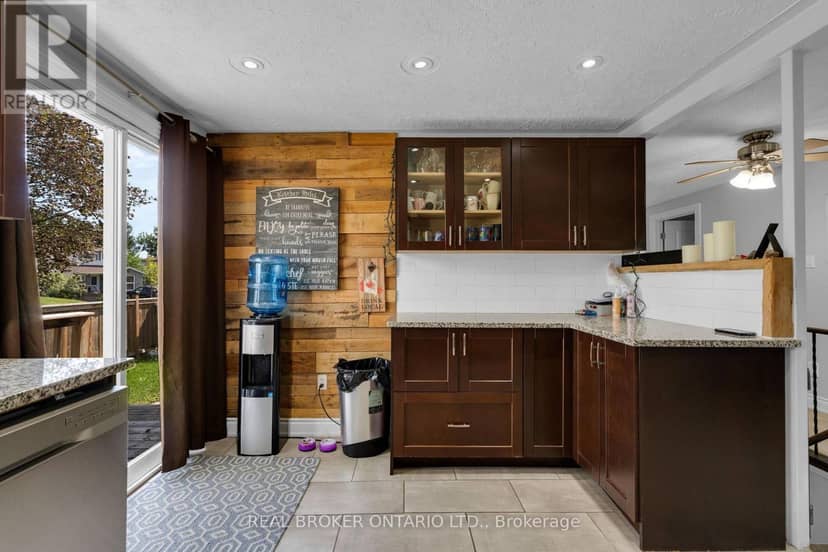 37 Hickling Trail — photo 16 of 40