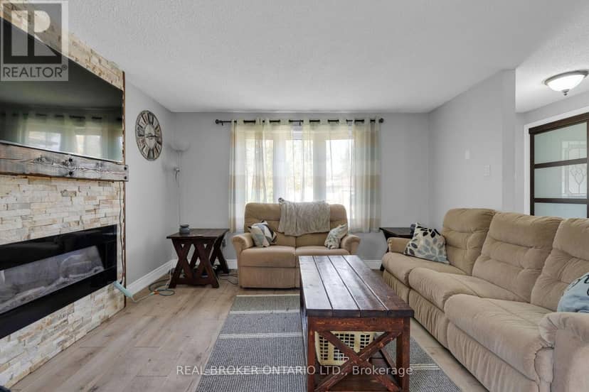 37 Hickling Trail — photo 9 of 40