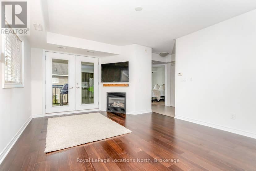300 - 1 Brandy Lane Drive, Collingwood, photo 4