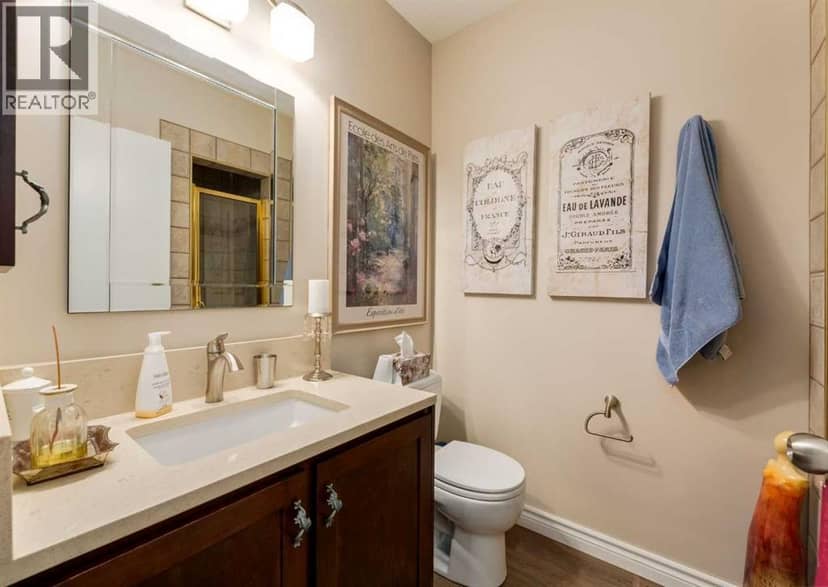 492 Silvergrove Gardens NW — photo 15 of 40