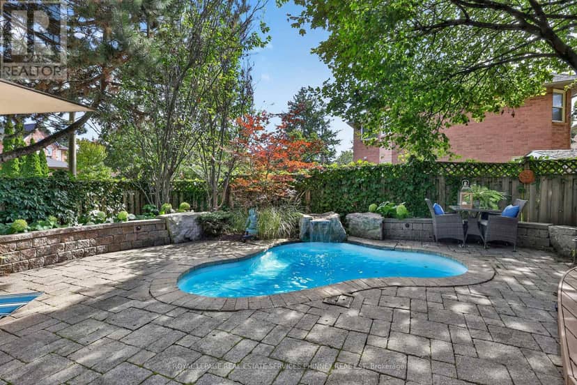 1572 Flamborough Circle — photo 38 of 40