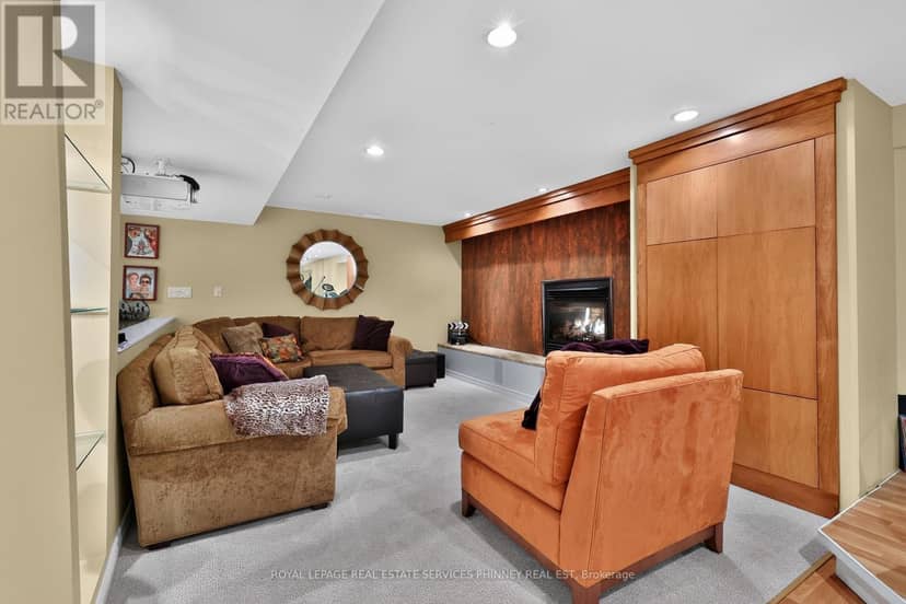 1572 Flamborough Circle — photo 32 of 40