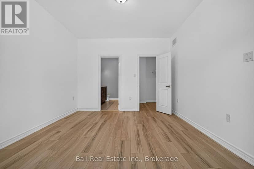 26 - 17 Lakewood Crescent — photo 13 of 39