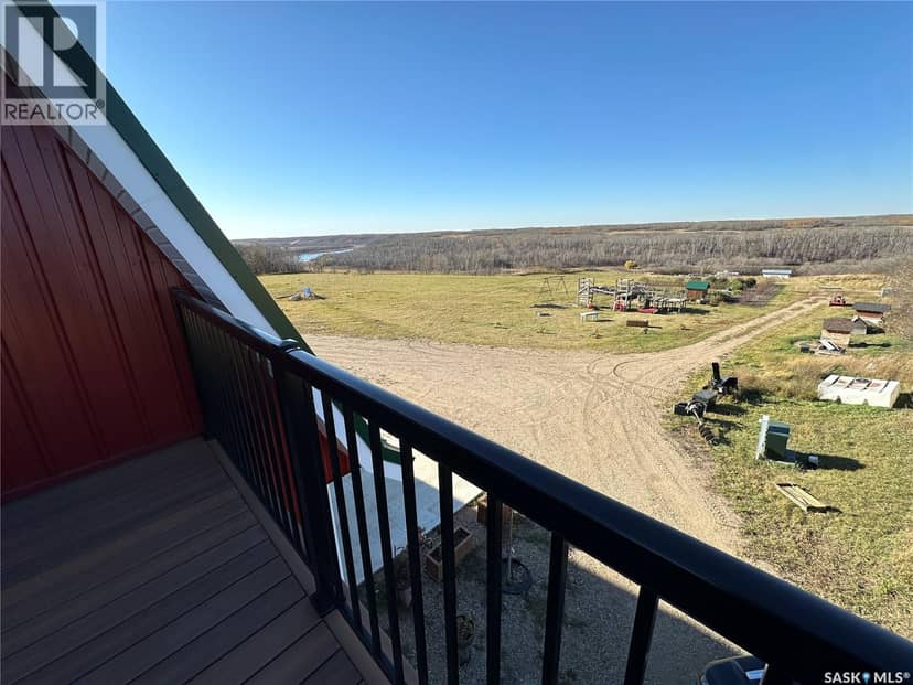 Gabriel Bridge Riverfront Retreat — photo 25 of 39