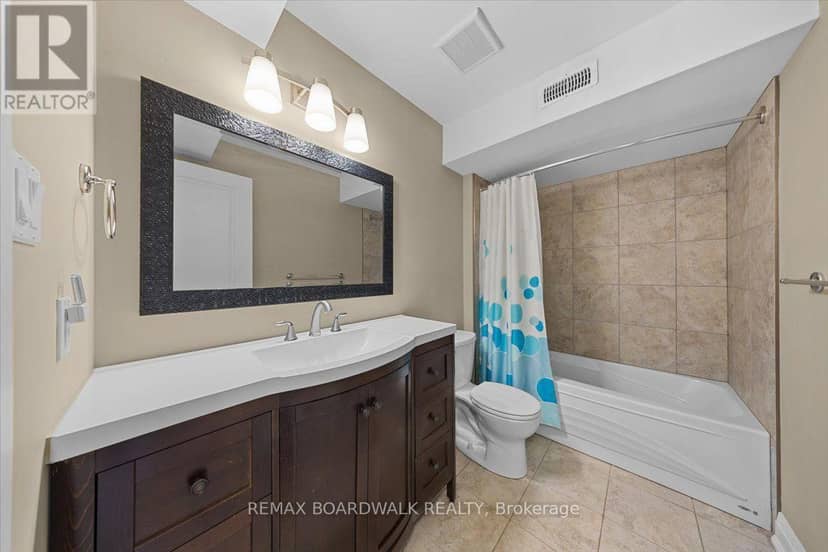 131 Elizabeth Street — photo 37 of 40