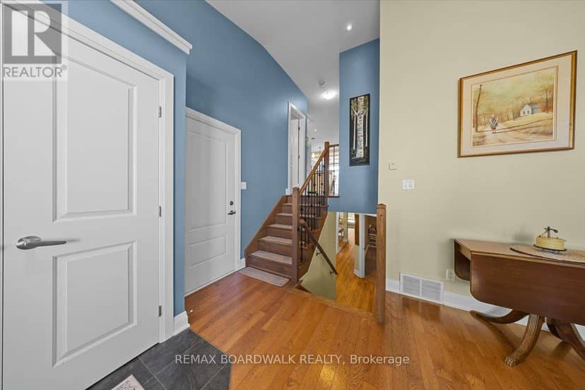 131 Elizabeth Street — photo 9 of 40