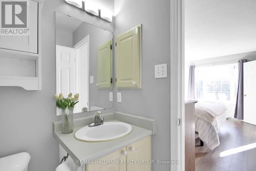 62 Sutcliffe Terrace — photo 28 of 40