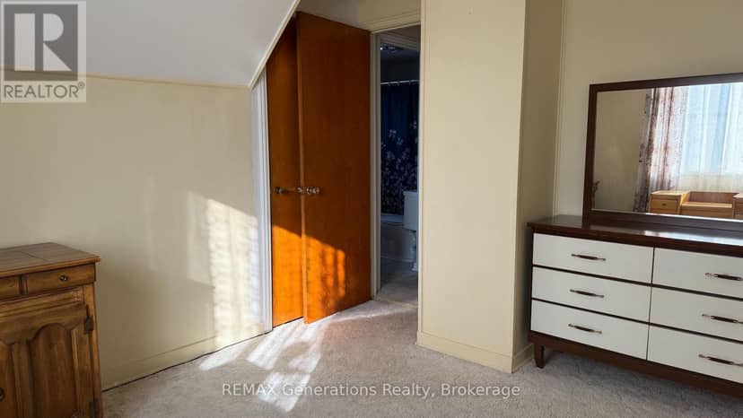 3 Poplar Crescent — photo 10 of 33