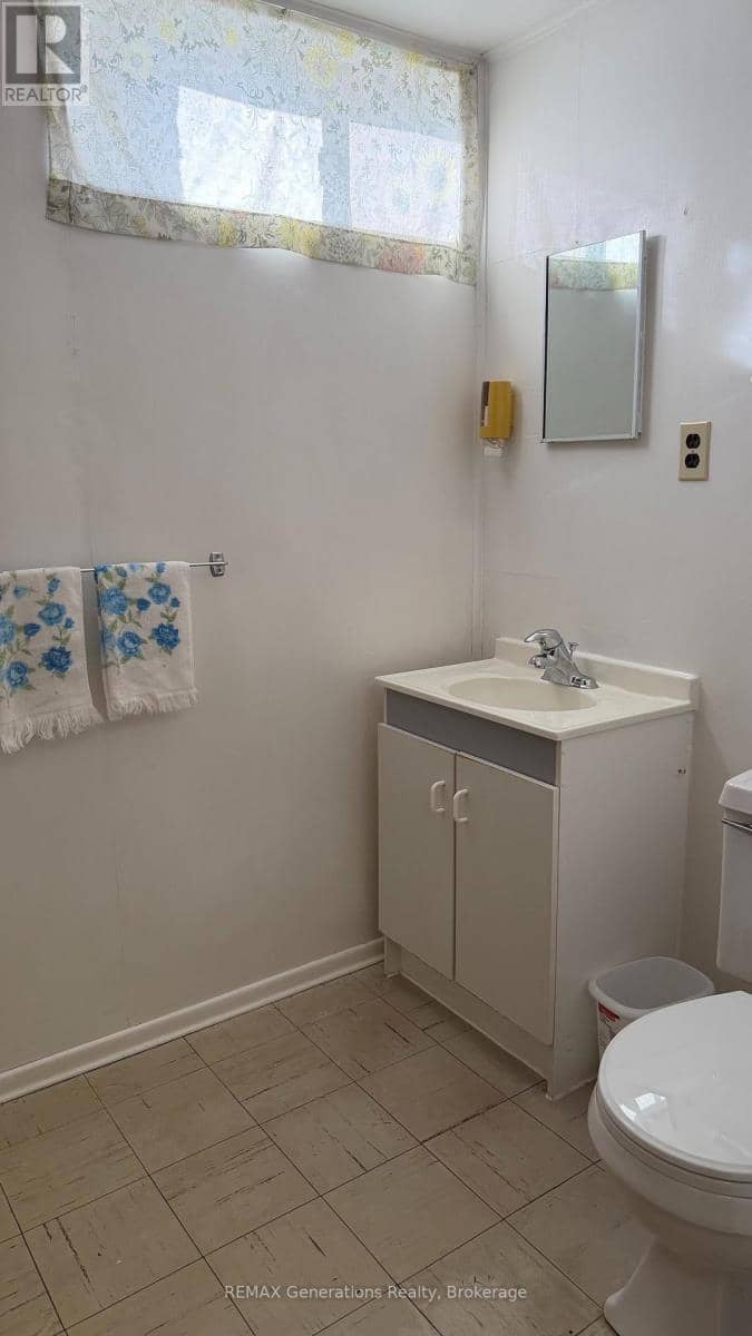 3 Poplar Crescent — photo 17 of 33