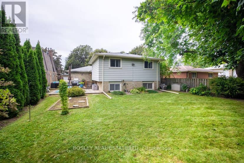 14 Ameer Drive — photo 34 of 40