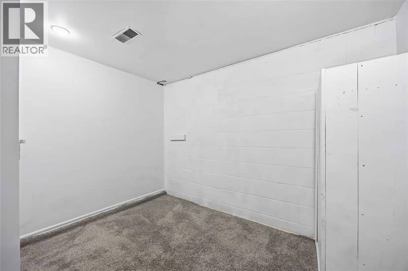 315 Brentwood CRESCENT — photo 30 of 35