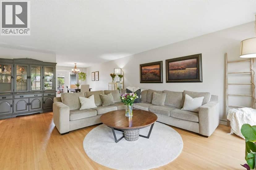9 Foxwell Road SE, Calgary, photo 7