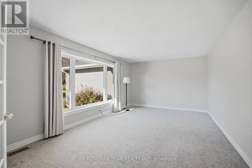 30 Castle Harbour Drive, Scugog, photo 5