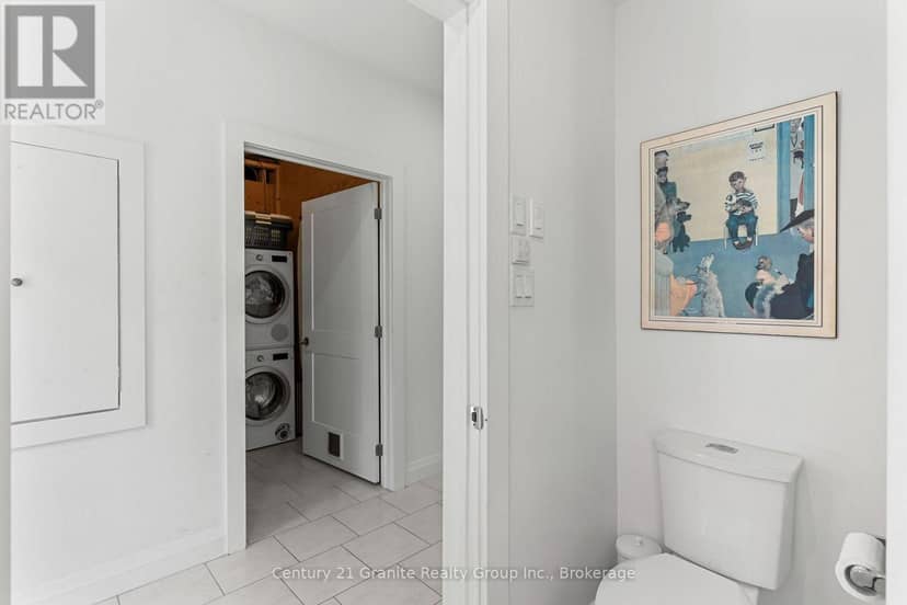 9 Highland Gate Boulevard — photo 28 of 40