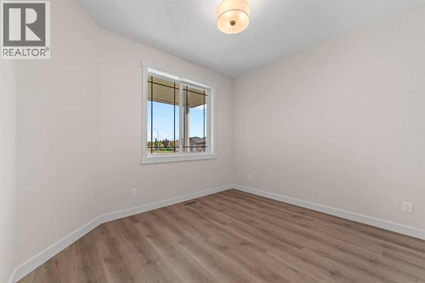 7501 38A Avenue — photo 17 of 24