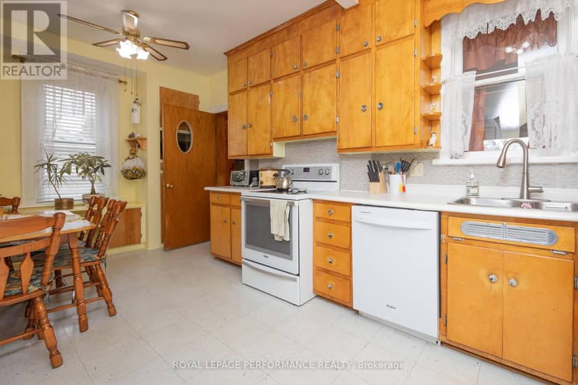 11 Peter Street — photo 9 of 40