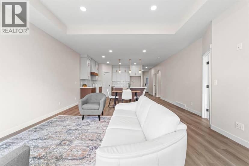 7501 38A Avenue — photo 11 of 24
