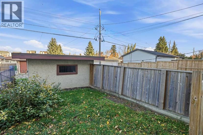 2224 34 Street SW — photo 31 of 32