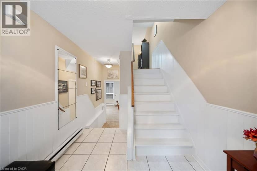 4 PATRICE Court, Dundas, photo 2