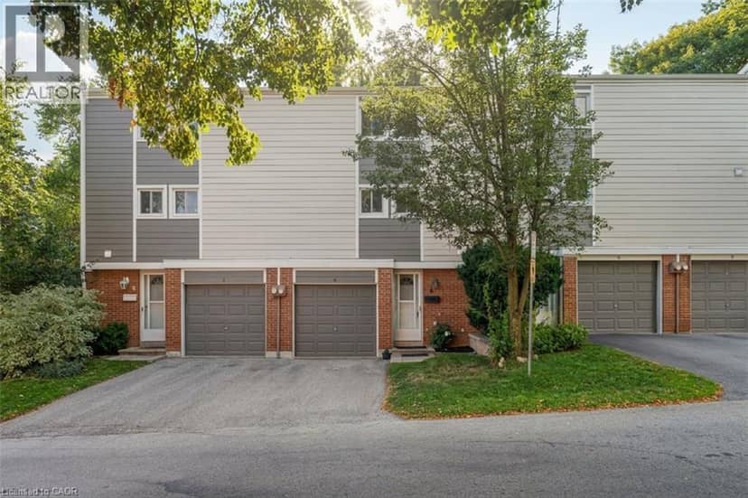 4 PATRICE Court, Dundas