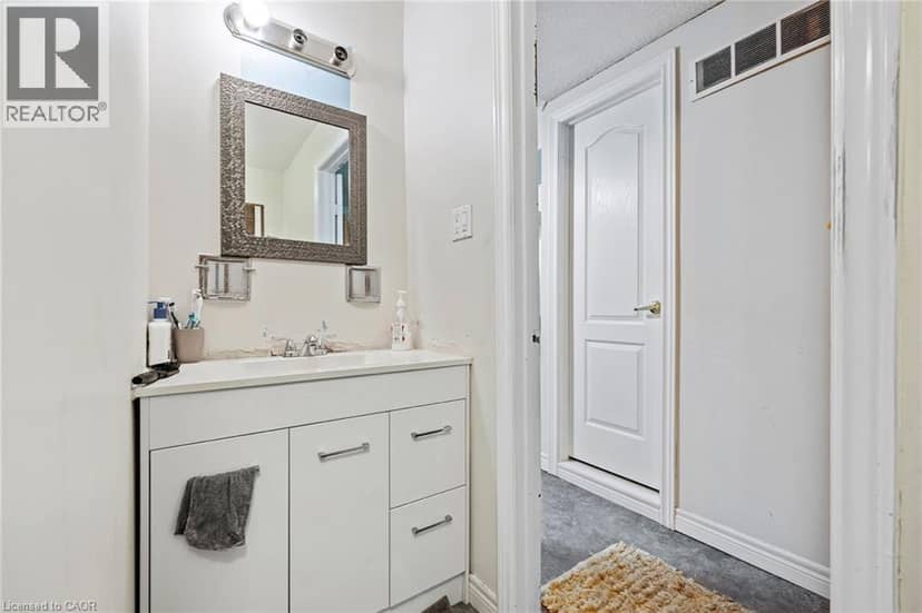 490 QUEEN VICTORIA Drive, Hamilton, photo 4