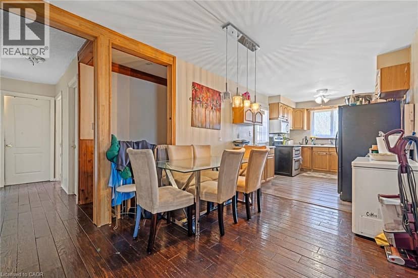 490 QUEEN VICTORIA Drive — photo 40 of 40
