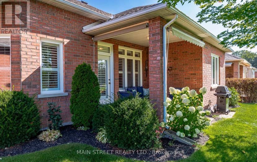 54 Couples Gallery, Whitchurch-Stouffville, photo 4